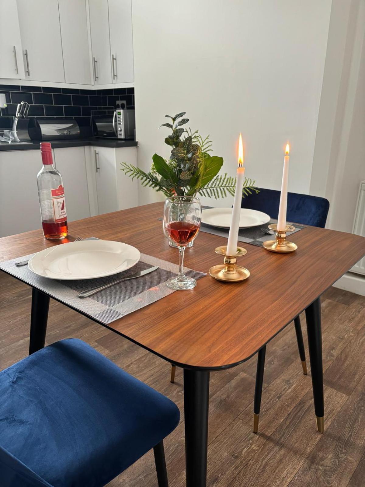 3-Bed Home From Home, Sleeps 6, Great For Contractors, Close To Gulliver'S Valley Theme Park, Free Parking, Hot Tub, Couple Retreat Sheffield Exterior foto